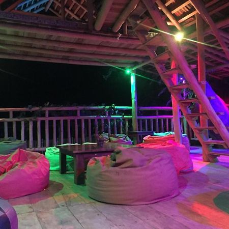 Tiki Bar Hostel Ella Extérieur photo
